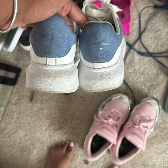 Authentic Alexander McQueen sneaker. Great condition! - Picture 4 of 4